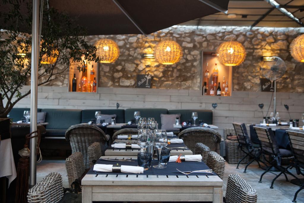 L'Auberge De L'Aubergine Eygalières Zewnętrze zdjęcie