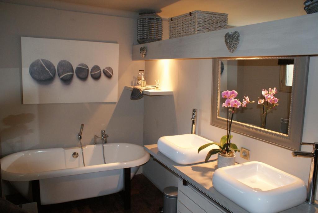 L'Auberge De L'Aubergine Eygalières Zewnętrze zdjęcie