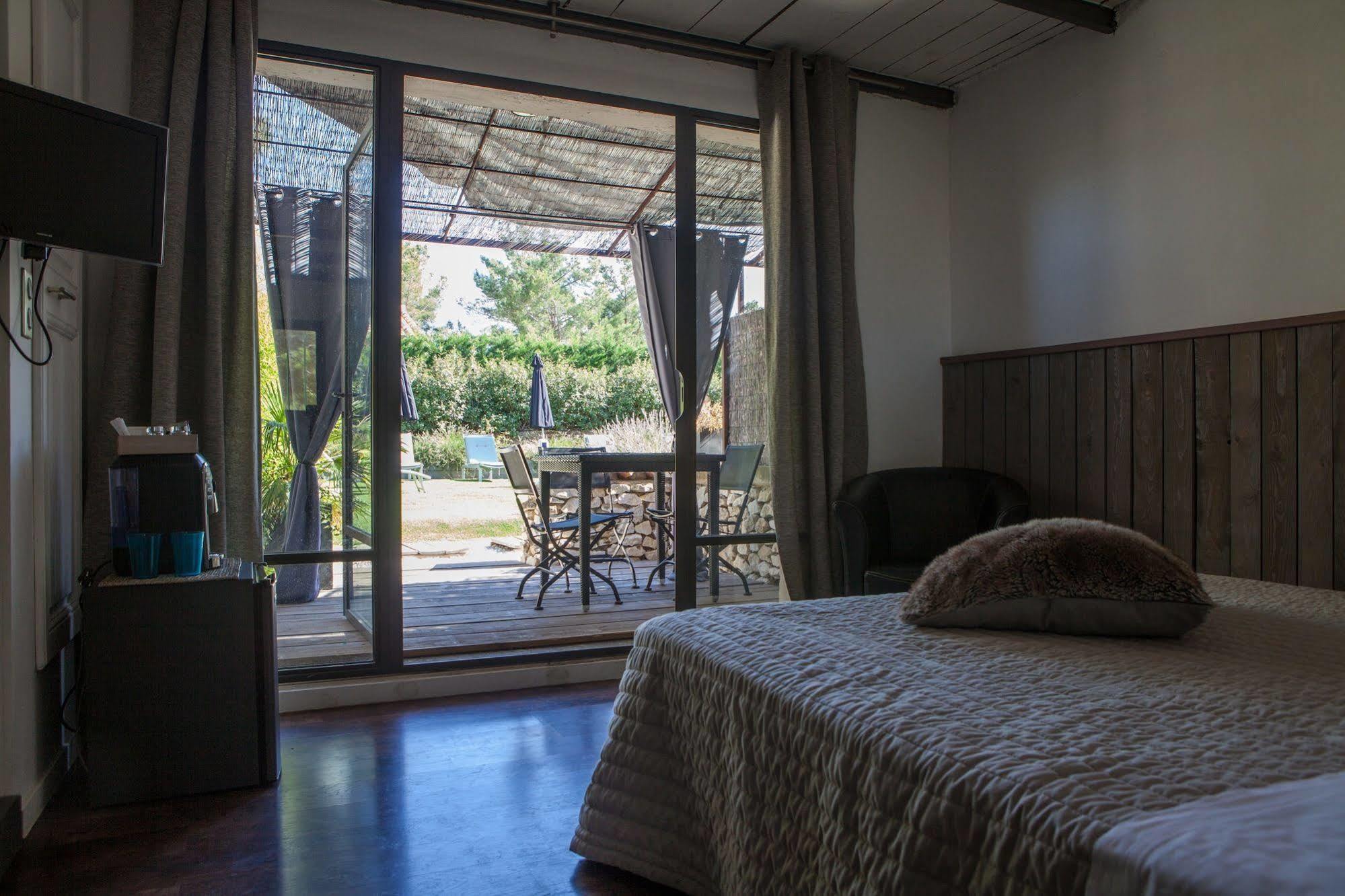 L'Auberge De L'Aubergine Eygalières Zewnętrze zdjęcie