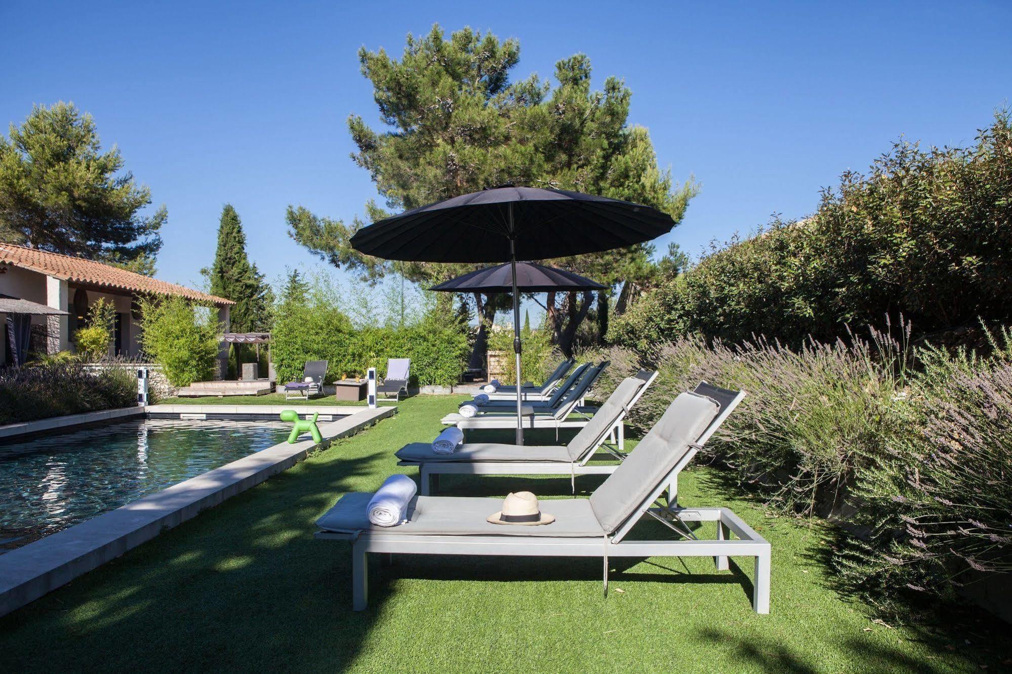 L'Auberge De L'Aubergine Eygalières Zewnętrze zdjęcie